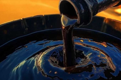 Руководители нефтегазовых компаний предупредили о возможности перебоев в поставках топлива в связи с войной в Иране и увеличением цен