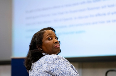 Глава ФРС Лиза Кук подала в суд на Трампа из-за требования ее увольнения